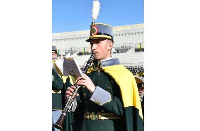 Il niscemese Leonardo Luca Avila è il primo clarinetto della fanfara della Guardia di Finanza della Legione e Scuola allievi di Bari 